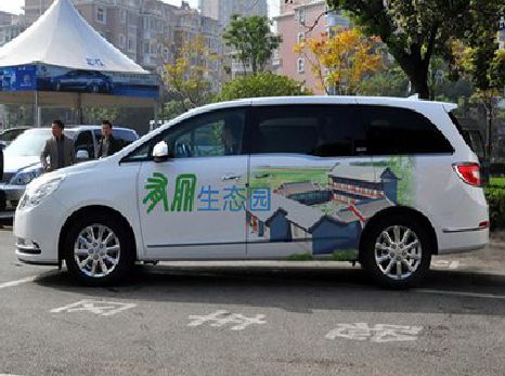 平顶山户外车贴喷绘如何保持效果?