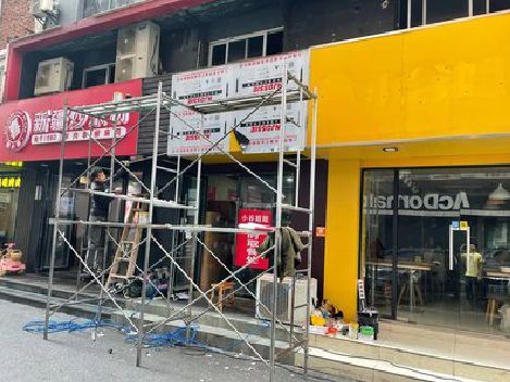 平顶山制作广告招牌如何避免它发黄？